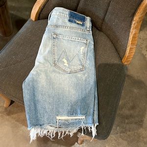 MOTHER High Waisted Smokin Short Fray / color resting beach face